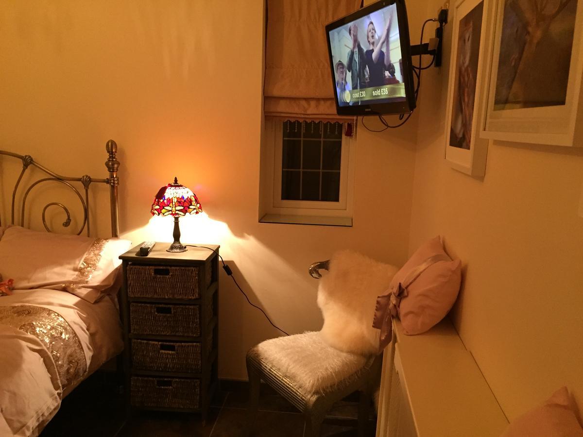 Retreat At The Knowe Auchincruive Estate Bed & Breakfast Ayr Exterior photo